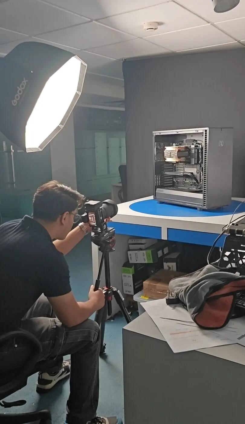Behind the scenes: The workstation gets more light than I do.